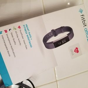 Fitbit Alta HR